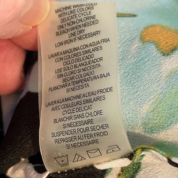 Karl Lagerfeld Floral Sleeveless Blouse NWOT Sz L - Picture 2 of 4